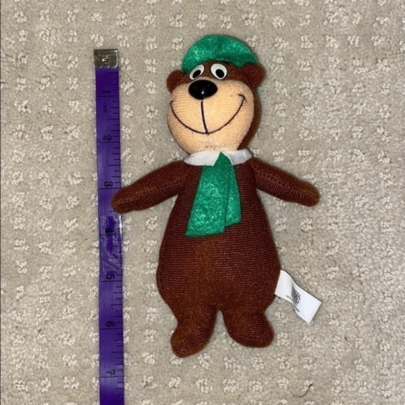 Vintage 2000 Mini Yogi Bear Dairy Queen Plush - Picture 5 of 6